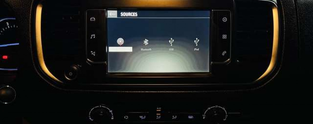 Opel Vivaro 2.0CDTI 6Places Utilitaire CarPlay Att Rem LED