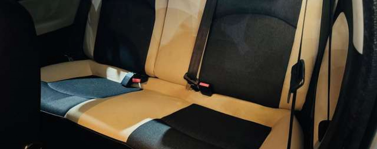 Peugeot 206 1.1i Carnet Complet