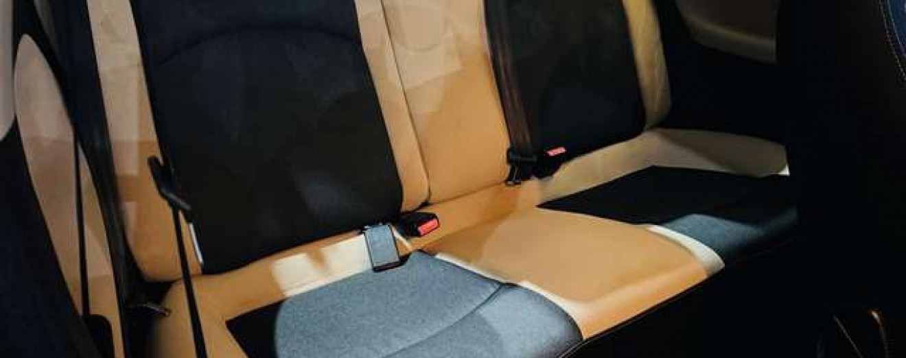 Peugeot 206 1.1i Carnet Complet