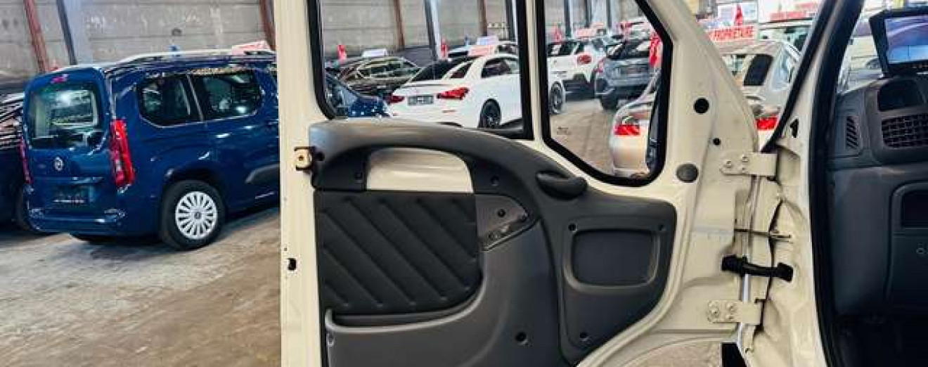 Fiat Ducato 2.8JTD SEA M100 - 6 Places - Caméra - Panneaux