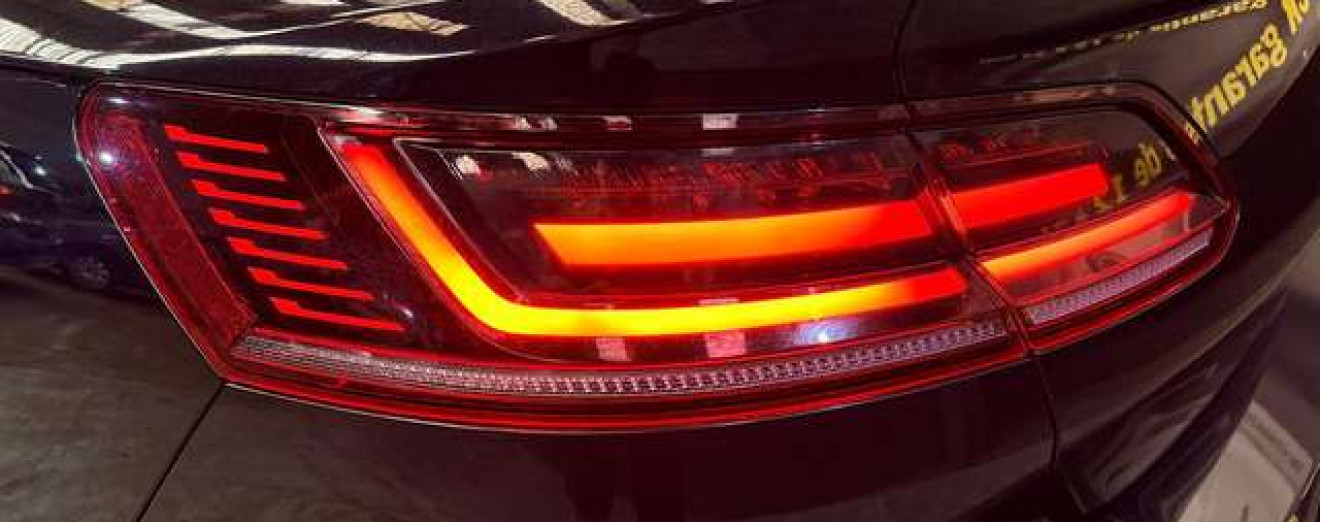 Volkswagen Arteon Arteon 2.0 TDi SCR R-Line R-Line Toi Pano Cockpit  360 Full LED Att remorque Cuir électrique ctrique