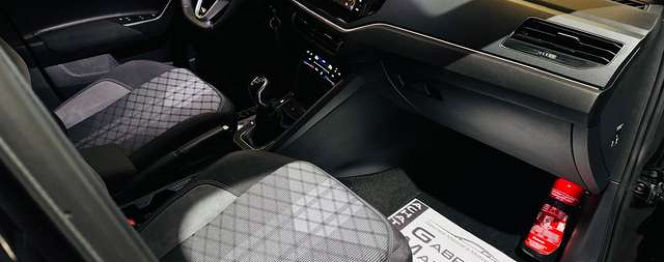 Volkswagen Polo Polo 1.0 TSI R-Line CarPlay Caméra GPS - NEUVE