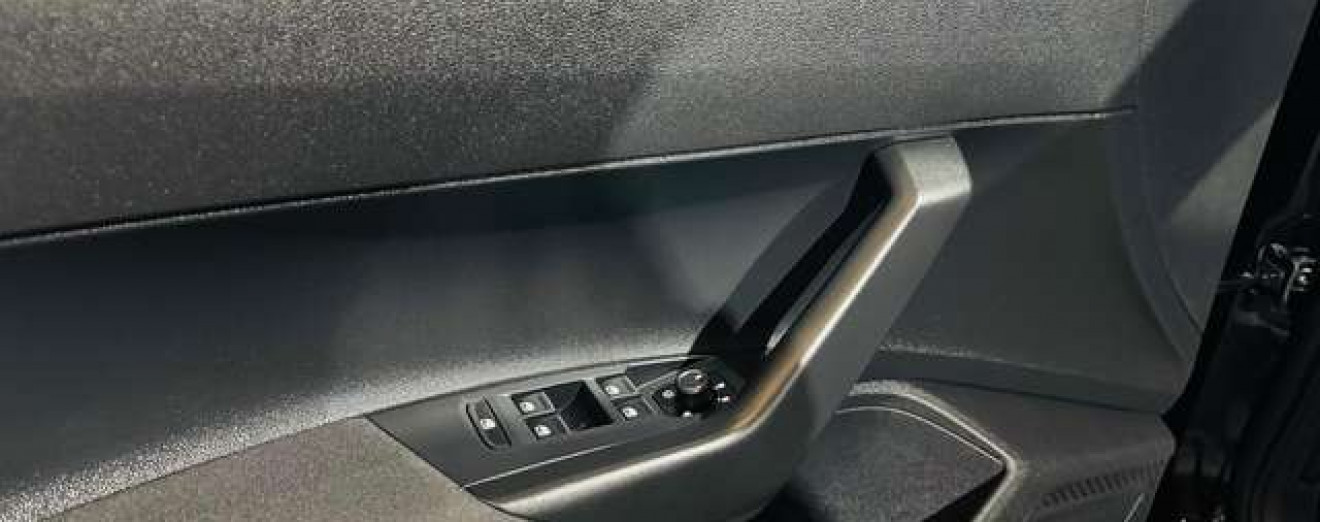 Volkswagen Polo Polo 1.0 TSI R-Line CarPlay Caméra GPS - NEUVE