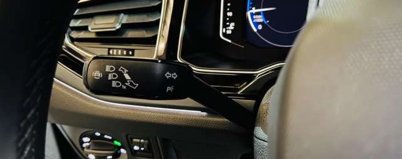 Volkswagen Polo Polo 1.0 TSI R-Line CarPlay Caméra GPS - NEUVE