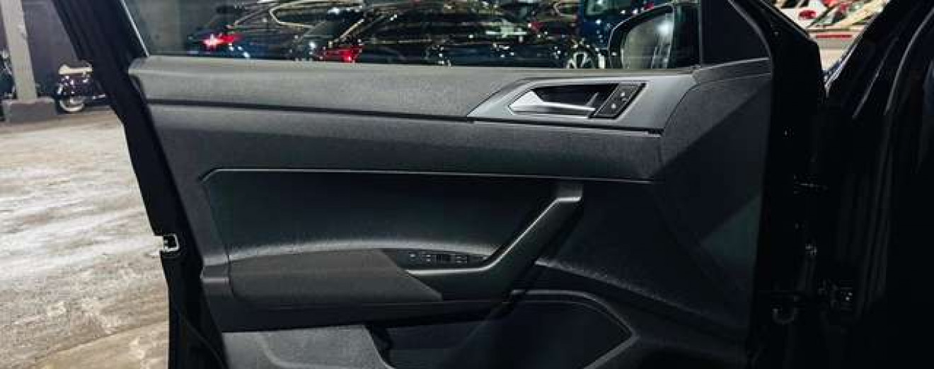 Volkswagen Polo Polo 1.0 TSI R-Line CarPlay Caméra GPS - NEUVE