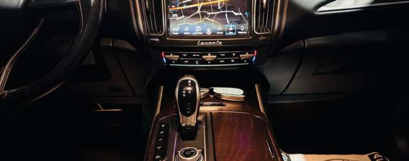 Maserati Levante 3.0V6 Turbo Pano - Cuir - J.A - LED - Camera - GPS