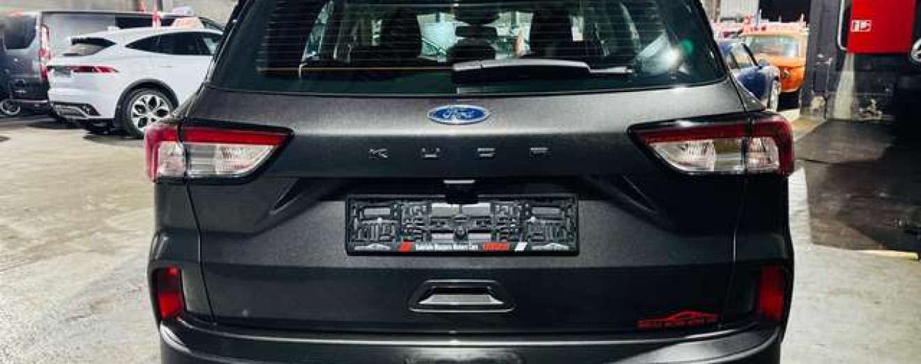 Ford Kuga 1.5TDCi Titanium - Cockpit - CarPlay - Att Rem