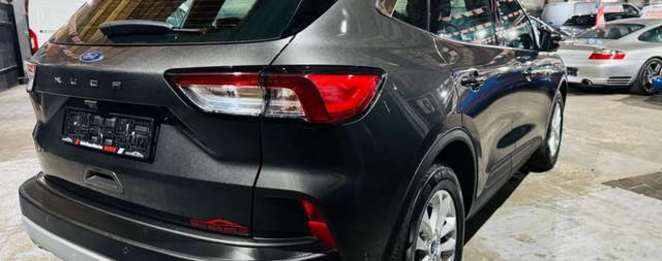Ford Kuga 1.5TDCi Titanium - Cockpit - CarPlay - Att Rem