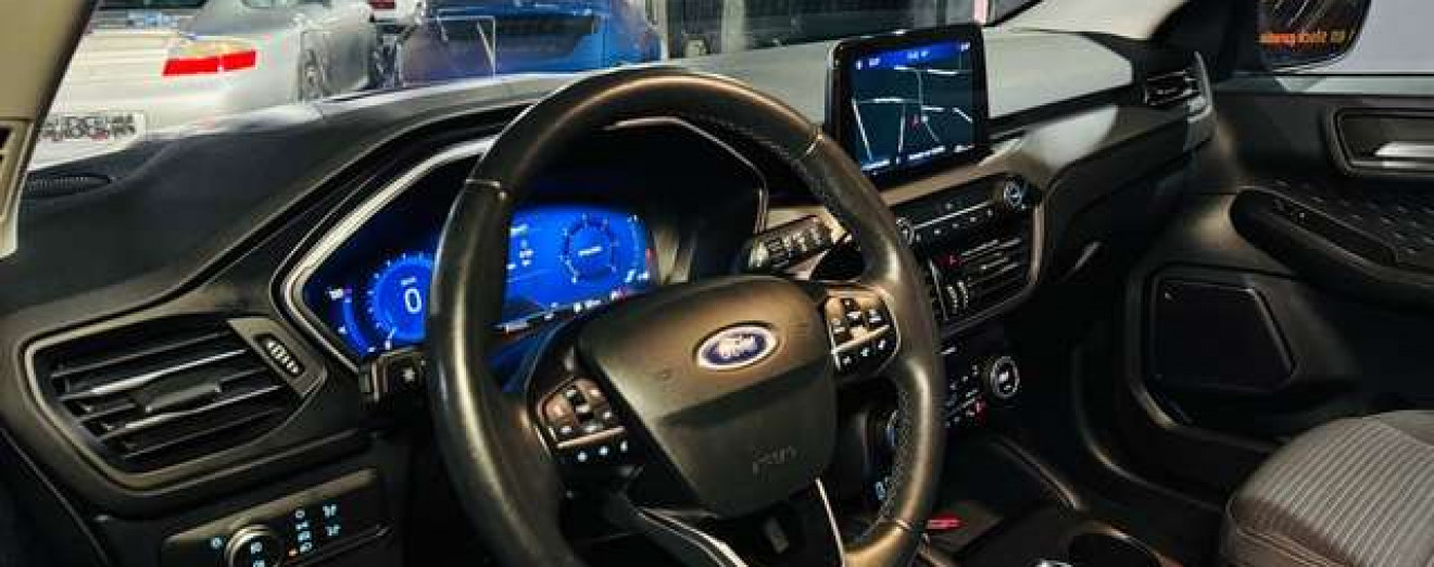 Ford Kuga 1.5TDCi Titanium - Cockpit - CarPlay - Att Rem